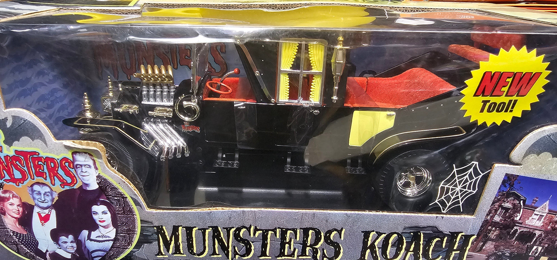 American Muscle The Munsters Koach 1:18 Die - Cast Vehicle - Vault 82