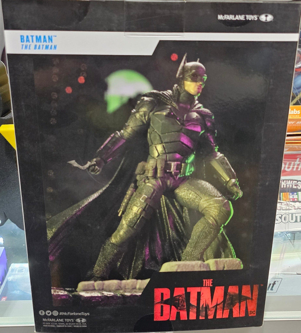 DC Multiverse: The Batman - Gold Label 12" Posed Statue - Vault 82