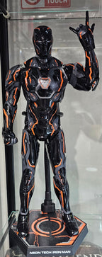 Hot Toys Marvel Avengers Infinity War: Neon Tech Iron Man 7.0 1/6th Scale - Vault 82