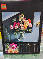 LEGO Botanicals Collection: Pretty Pink Flower Bouquet (10342) - Vault 82