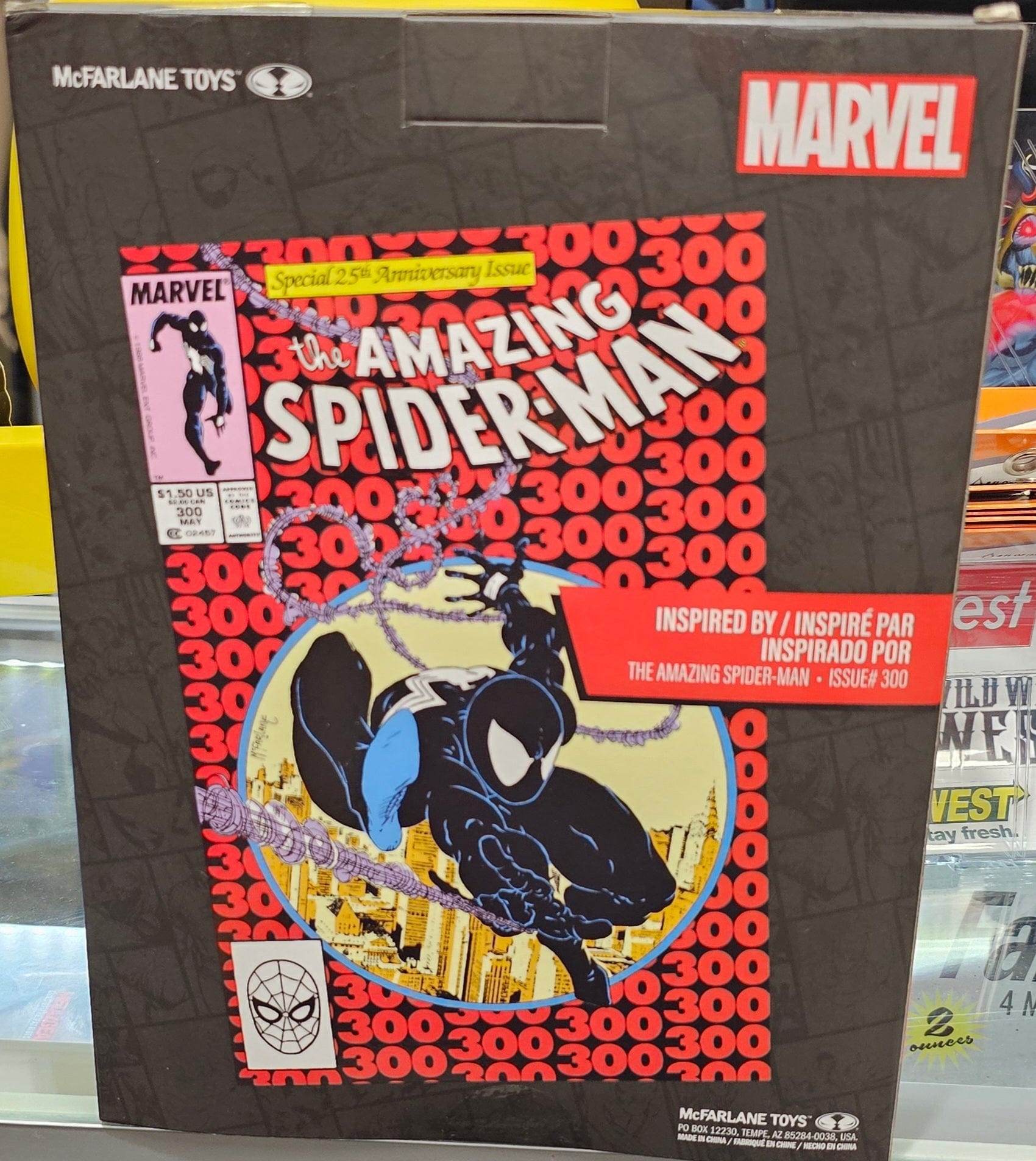 McFarlane Toys Marvel: The Amazing Spider - Man 300 Cover Art Figure with Comic - Vault 82