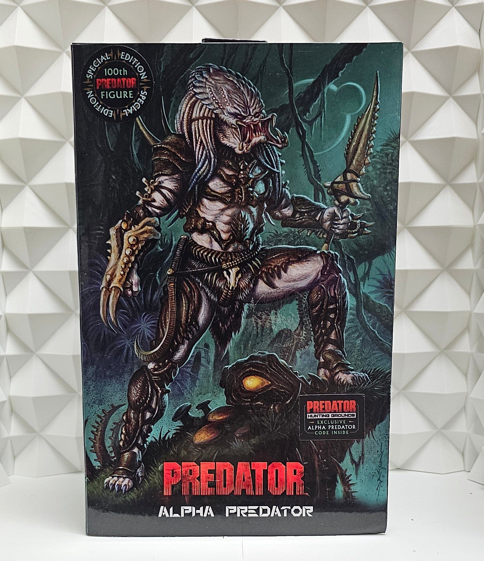 NECA Predator - Alpha Predator Action Figure (100th Predator Figure Special Edition) - Vault 82